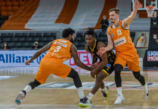 守球员后果 守球员后果